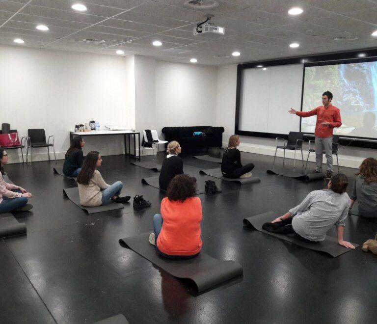Sesiones mindfulness en la empresa de Mango